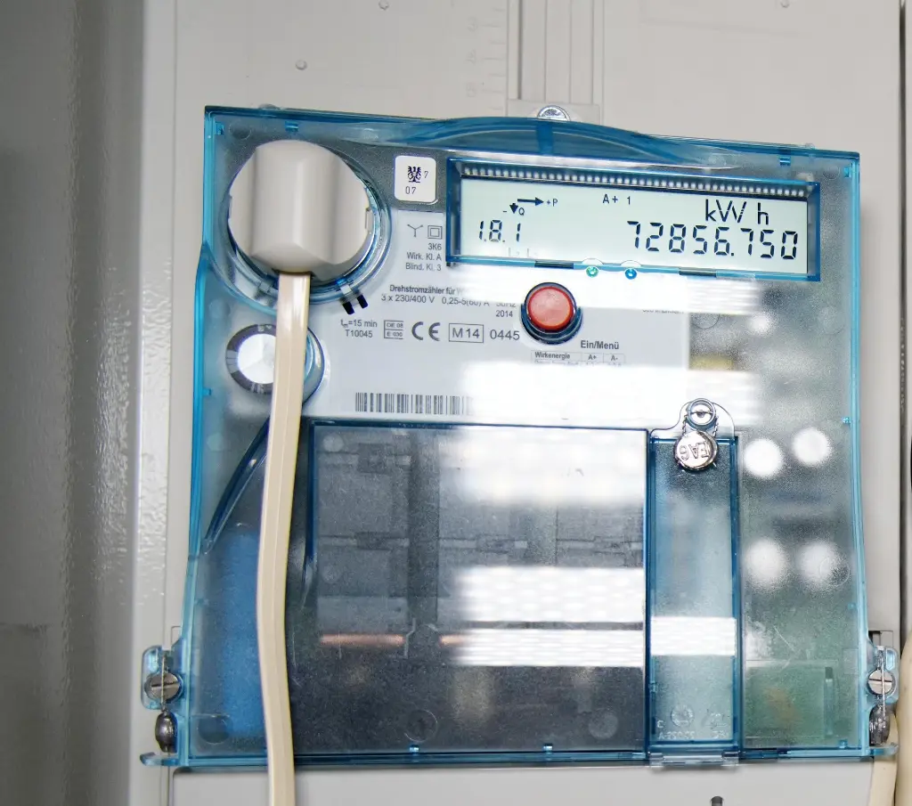 Smart Meter im Stromkasten eines Haushalts
